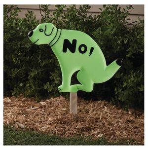 Fox Valley Trader’s “No Waste Dog Sign”-Glow-in-the-dark Lawn Stake 10.5x 16”H